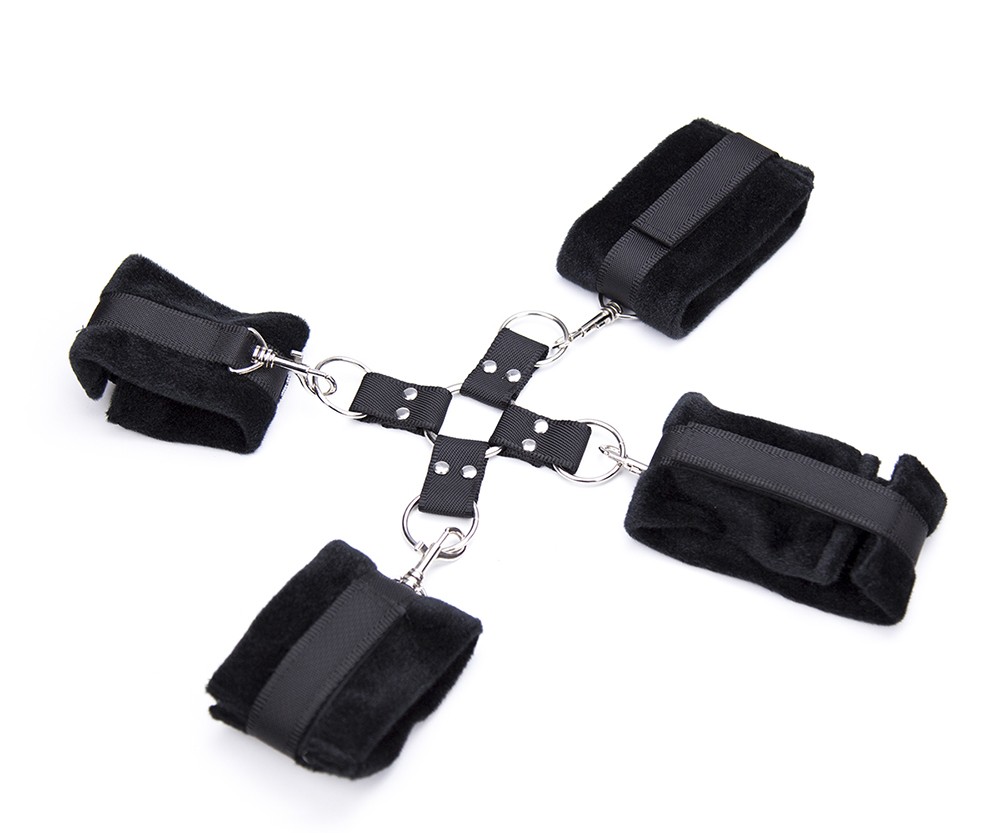 Menottes attache en croix pour mains et pieds Dreamy Fetish Taille : TU 1 Menottes attache en croix pour mains et pieds Dreamy Fetish Taille : TU