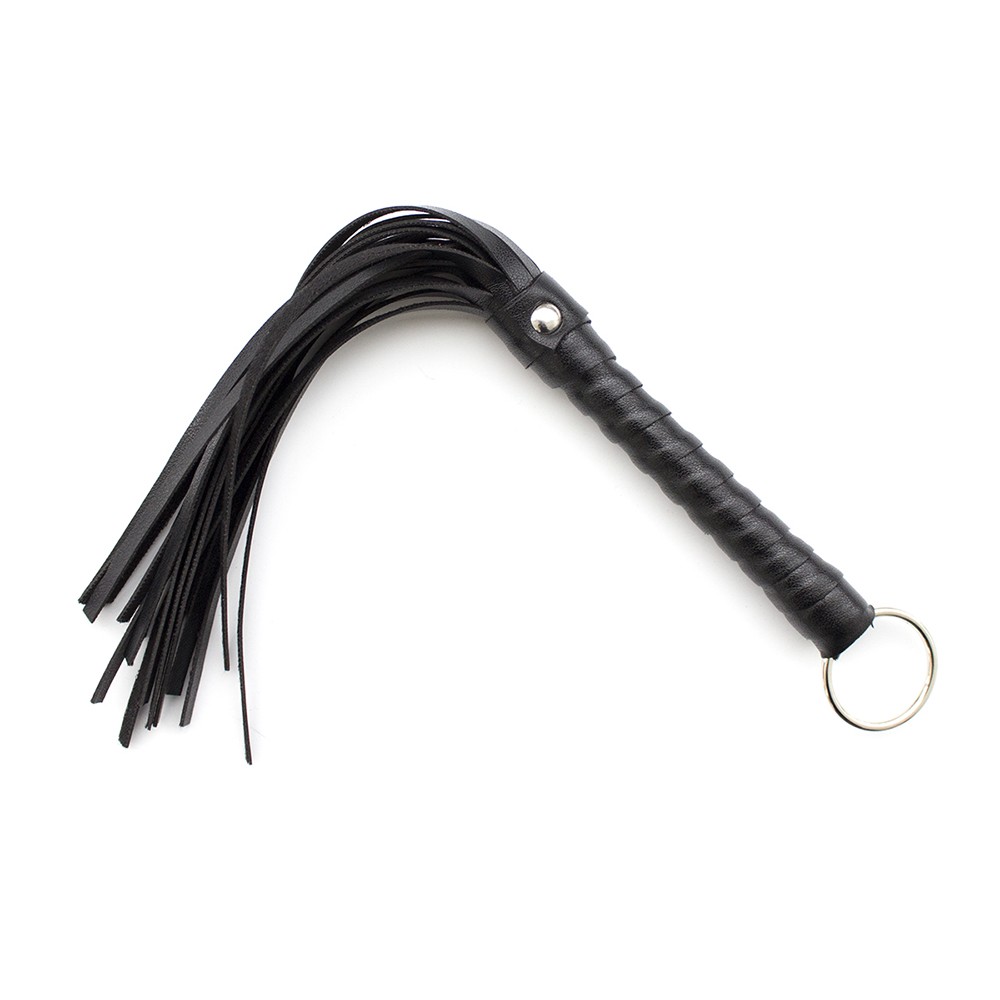 Fouet noir 28 cm Couleur : Noir 1 Fouet noir 28 cm Couleur : Noir