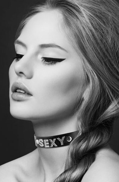 Collier en cuir noir SM avec Sexy en strass Taille : TU, Couleur : Noir